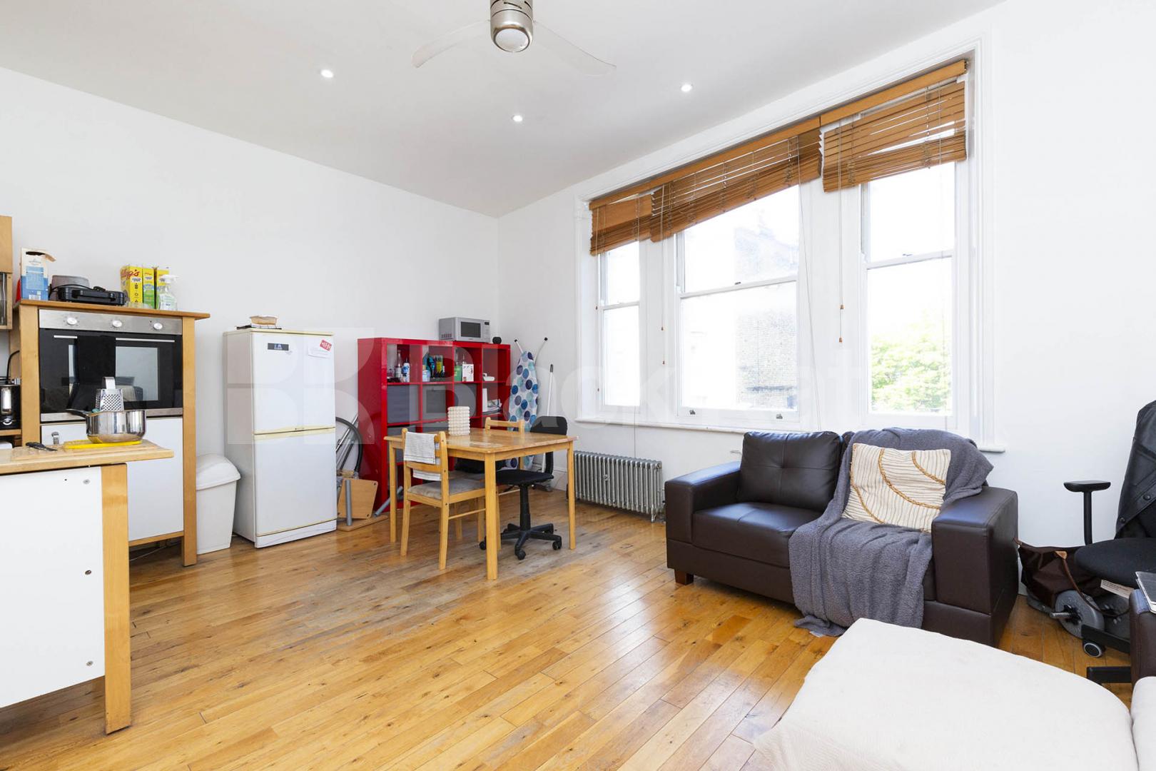 Modern Apartment Fulham Road, Fulham